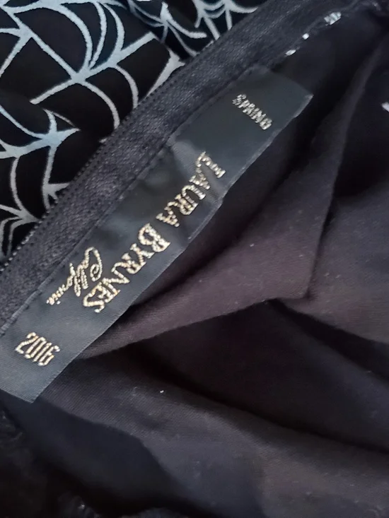 Pinup Couture/laura Barnes California Black & White Spiderweb Circle Skirt - Picture 8 of 8